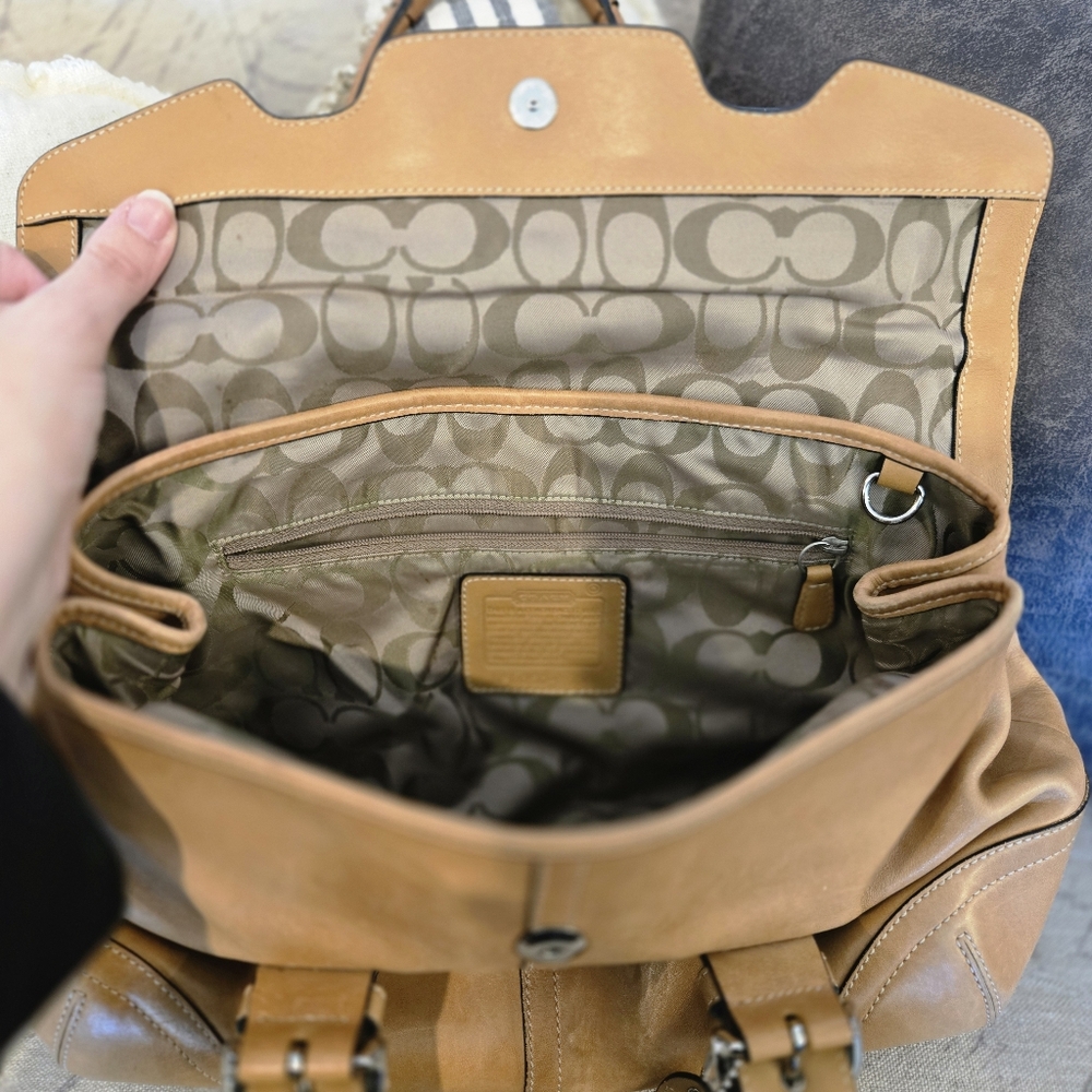 Vintage (2005) Coach Hampton SoHo Leather Bag Style 9636 - Picture 12 of 15